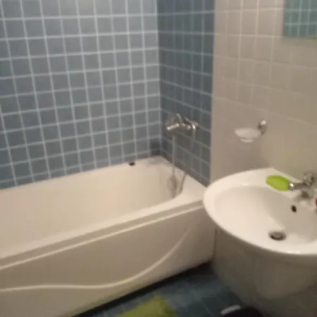 клара 부르가스